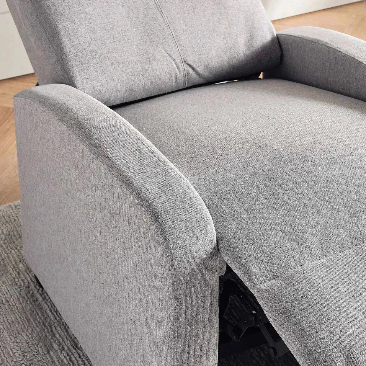 Solvani Manual Recliner Chair - Rotai - Best Massage Chair in Dubai UAE - Shop massage chairs in UAE, Saudi Arabia -Therapy Massage Chairs - Back, Neck, & Leg Pain Relief