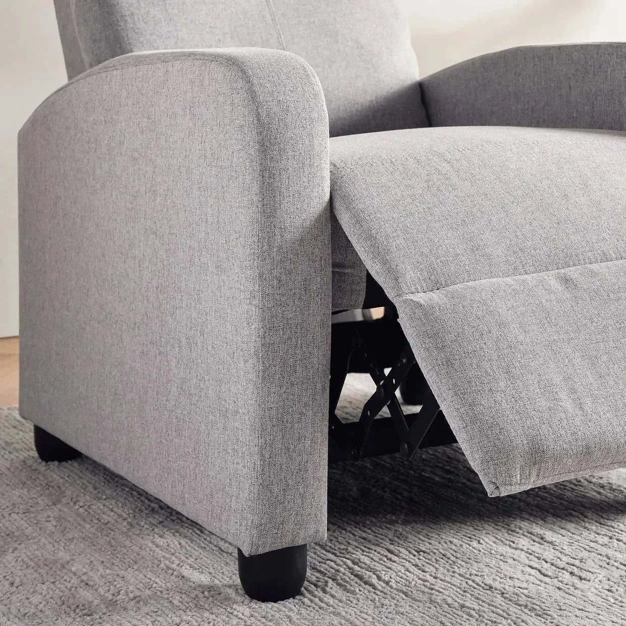 Solvani Manual Recliner Chair - Rotai - Best Massage Chair in Dubai UAE - Shop massage chairs in UAE, Saudi Arabia -Therapy Massage Chairs - Back, Neck, & Leg Pain Relief