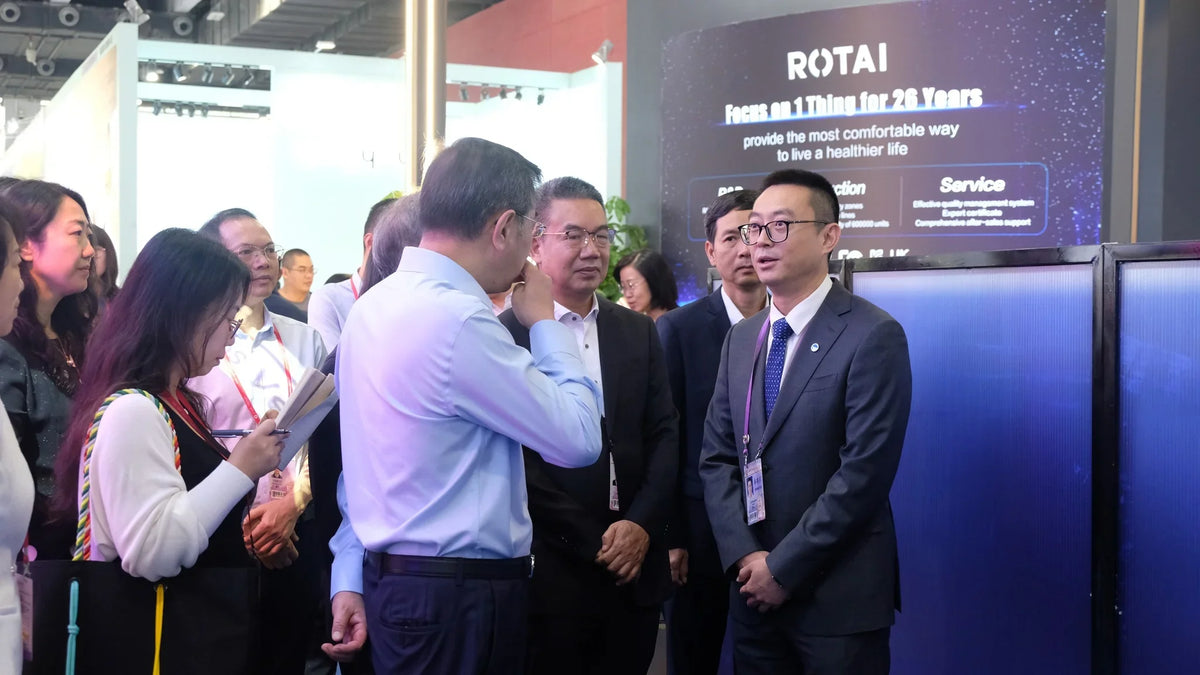 China's Vice Minister of Commerce visiting the ROTAI stand at Canton Fair 2024